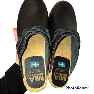 MIA Elsa black leather wood clogs 38 8 like New